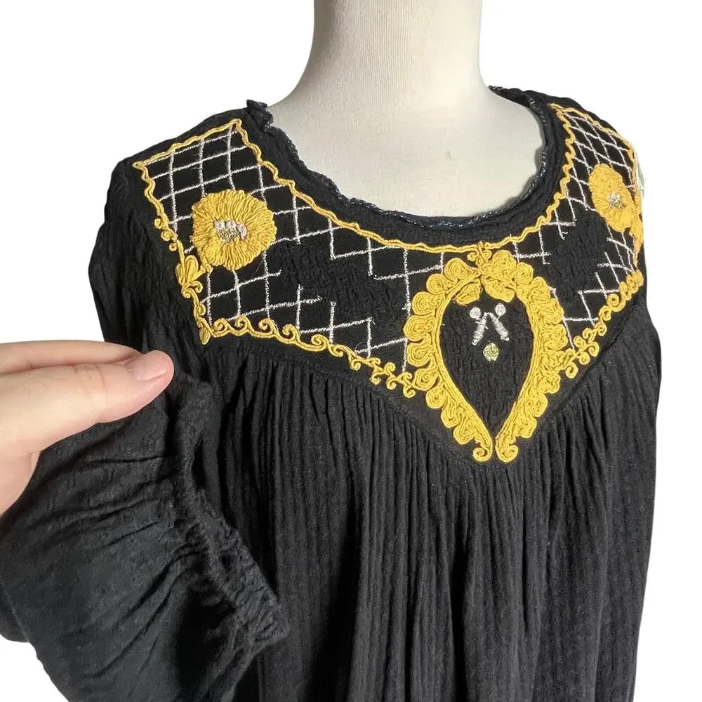 NWT FREE PEOPLE Women’s Boho Begonia Black Embroidered Bubble Hem Top